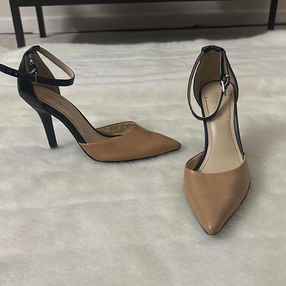 BCBGeneration Women size 6 Dillyn Camel Ankle Strap Heels Leather Pointe…